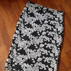 Women's pencil skirt size L